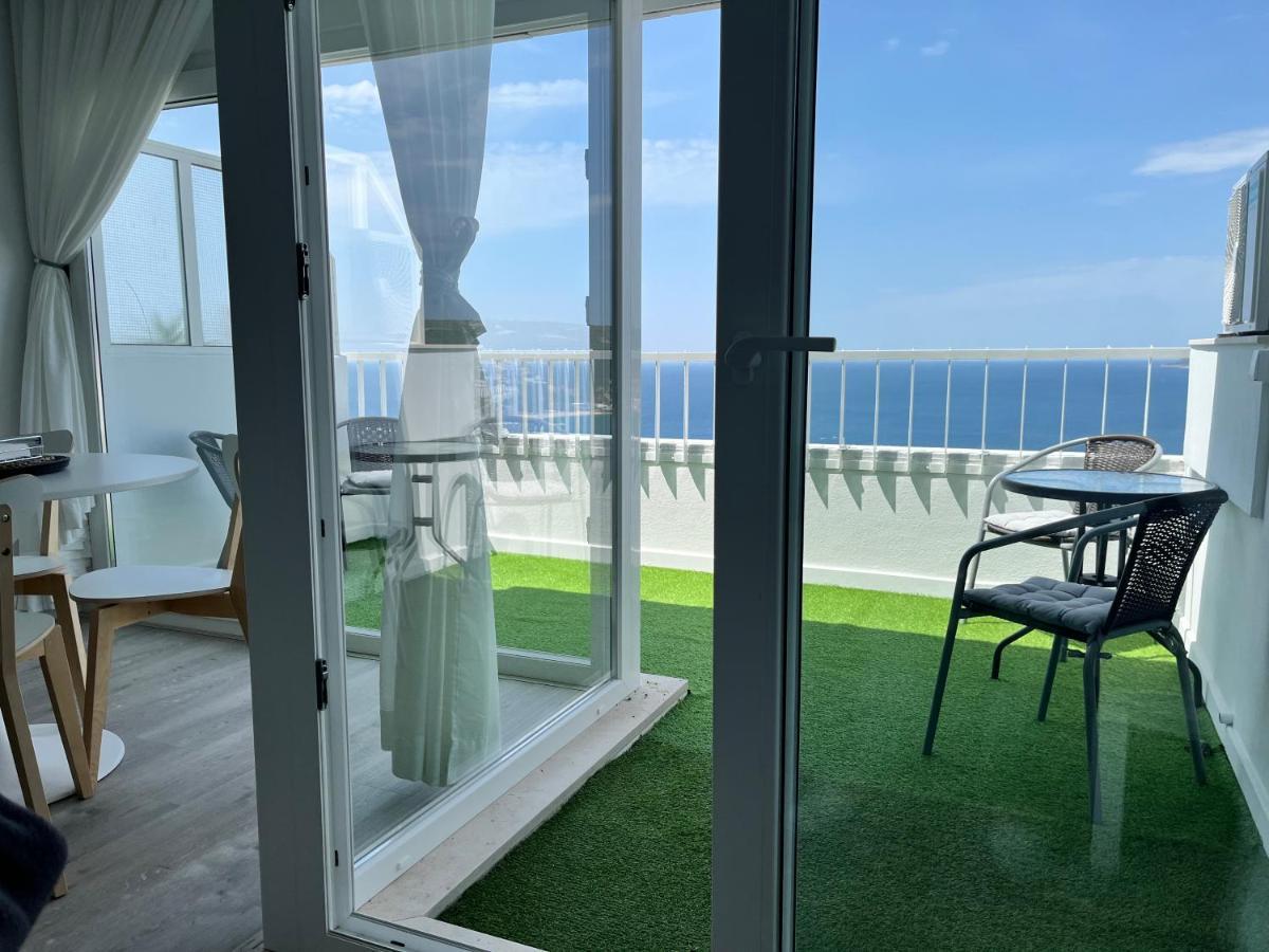 Axenic Retreat - Panoramic Ocean View, Sleeps 4, Ensuite Bathroom, New Redesign เซซิมบรา ภายนอก รูปภาพ