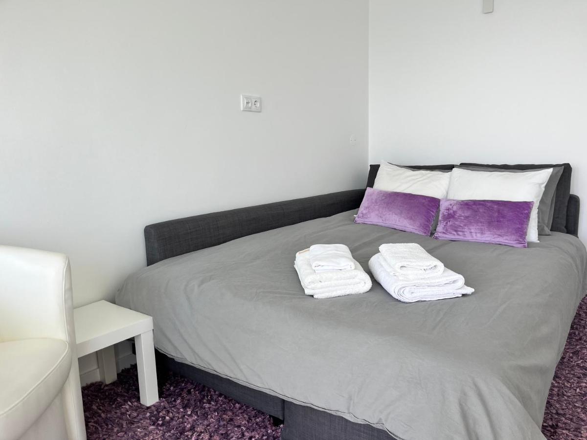 Axenic Retreat - Panoramic Ocean View, Sleeps 4, Ensuite Bathroom, New Redesign เซซิมบรา ภายนอก รูปภาพ