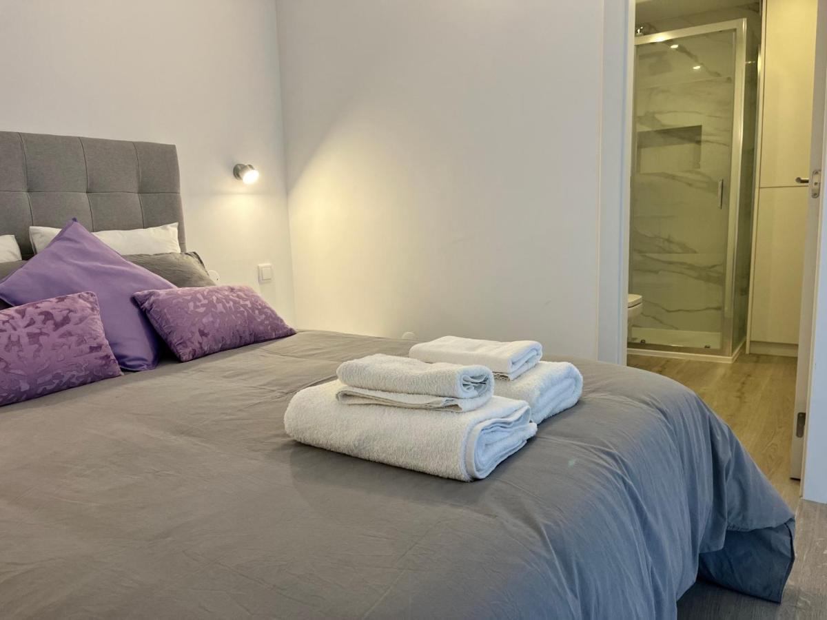 Axenic Retreat - Panoramic Ocean View, Sleeps 4, Ensuite Bathroom, New Redesign เซซิมบรา ภายนอก รูปภาพ